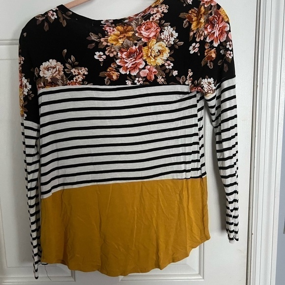 Moa Moa Contrasting Strip Floral 3/4 Sleeve Shirt  Size Medium - Y2K Relaxed Fit - Picture 4 of 4